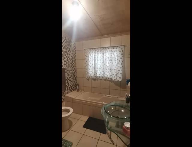 2 BEDROOM TOWNHOUSE FOR SALE IN EMPANGENI CENTRAL